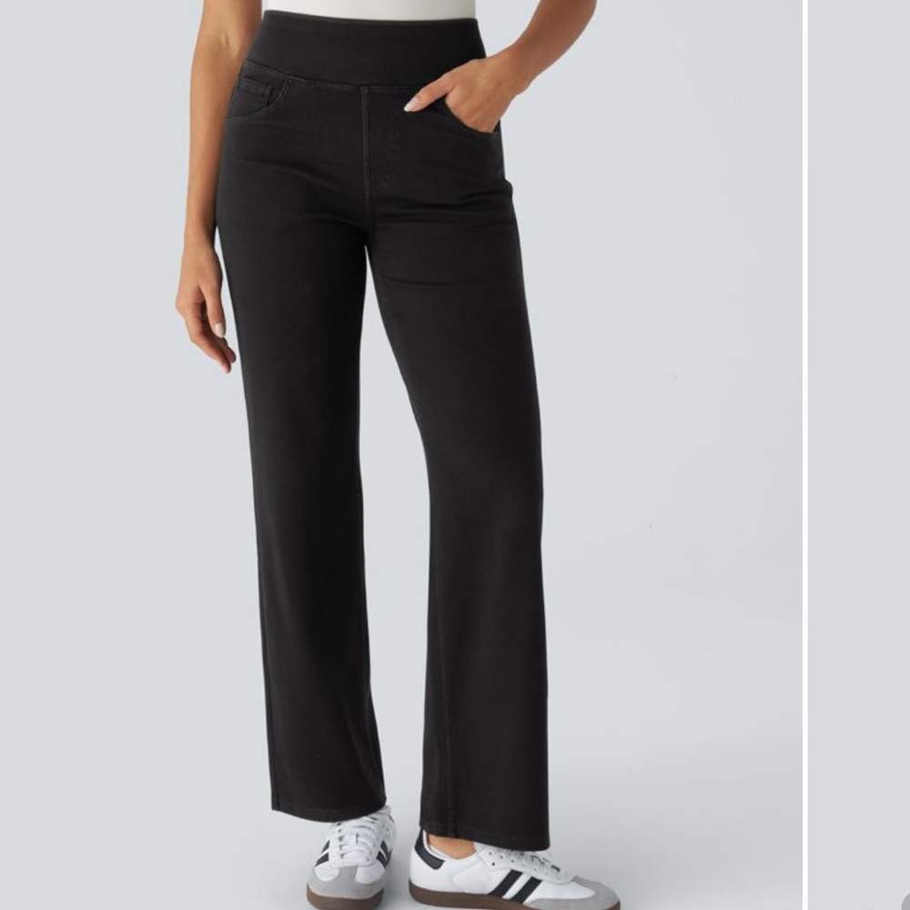 NWT | Halara High Waisted Straight Leg Stretchy Jeans